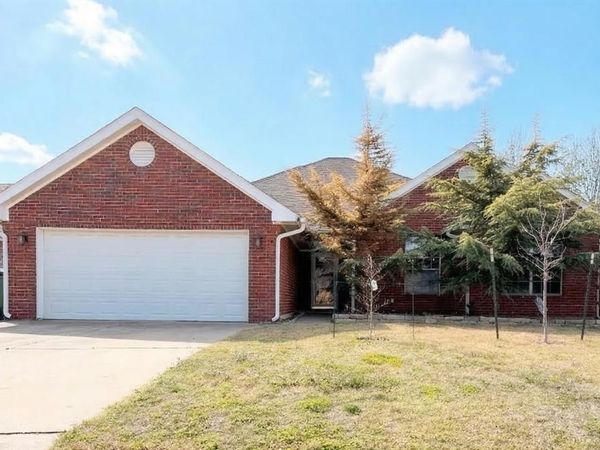 1082 Hilltop Mansion Drive, Yukon, OK 73099
