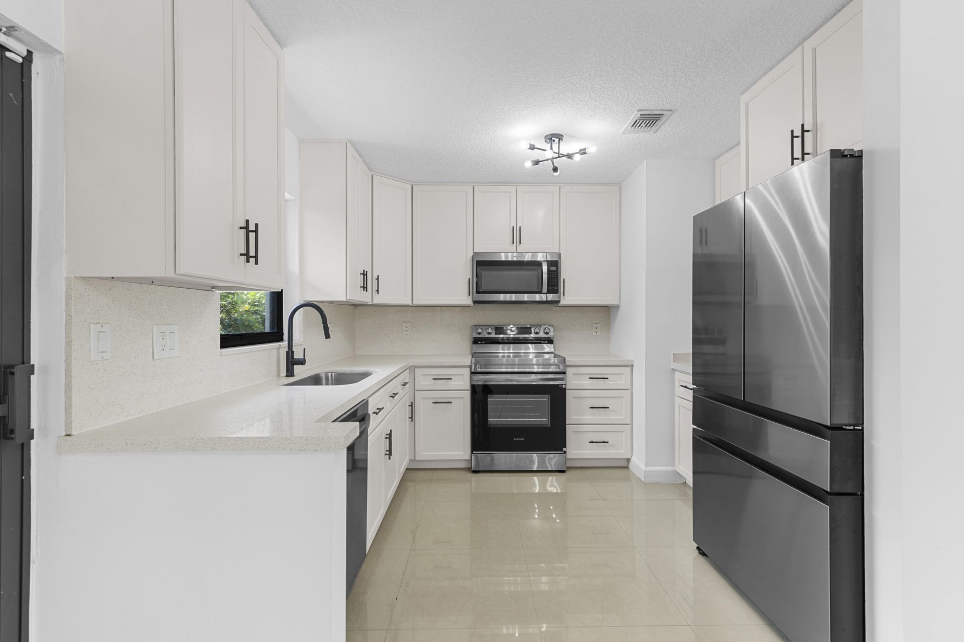 411 NW 65th Terrace, Plantation, FL 33317 Photo