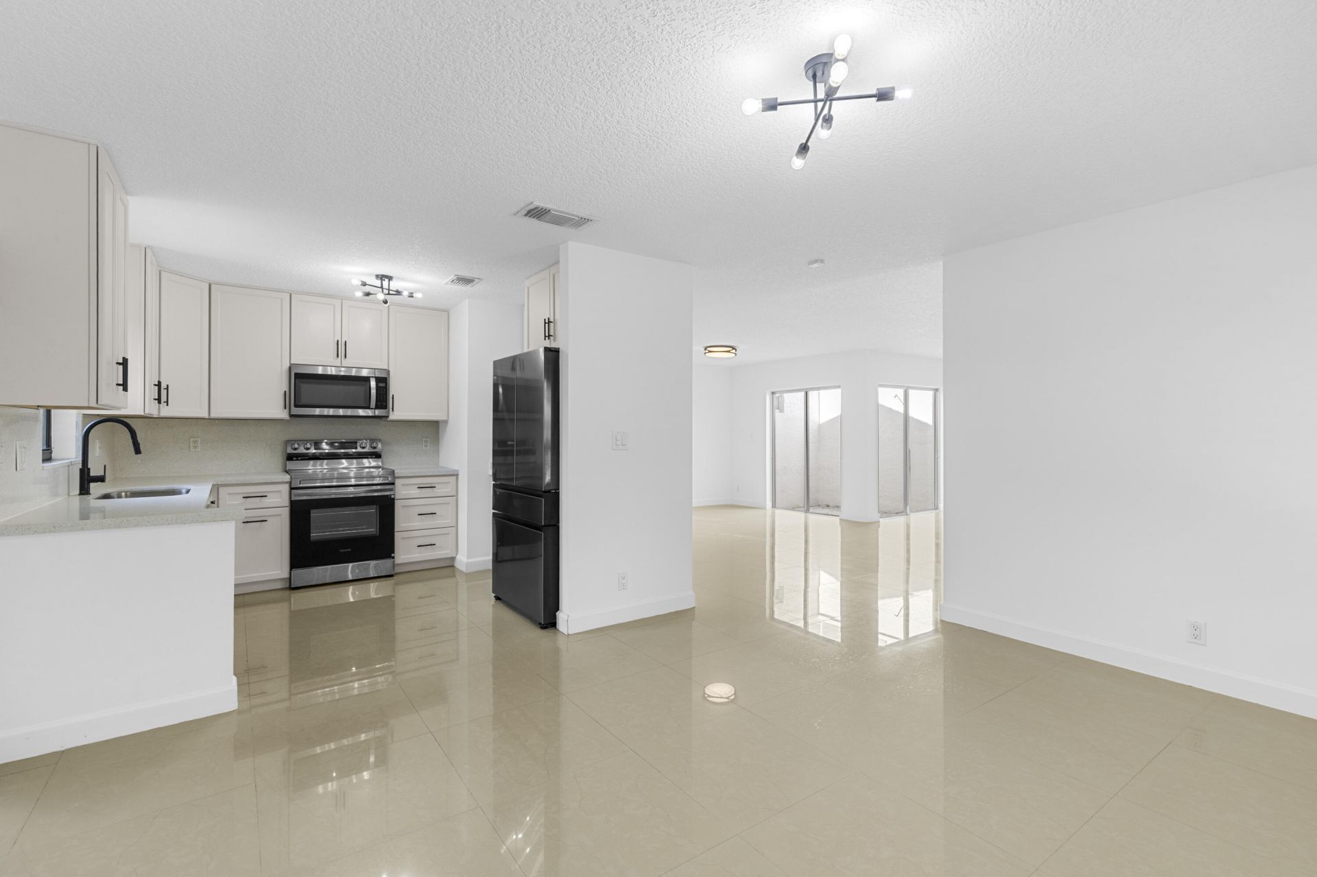 411 NW 65th Terrace, Plantation, FL 33317 Photo