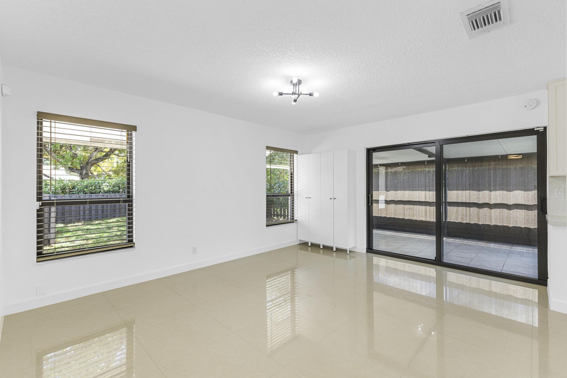 411 NW 65th Terrace, Plantation, FL 33317 Photo