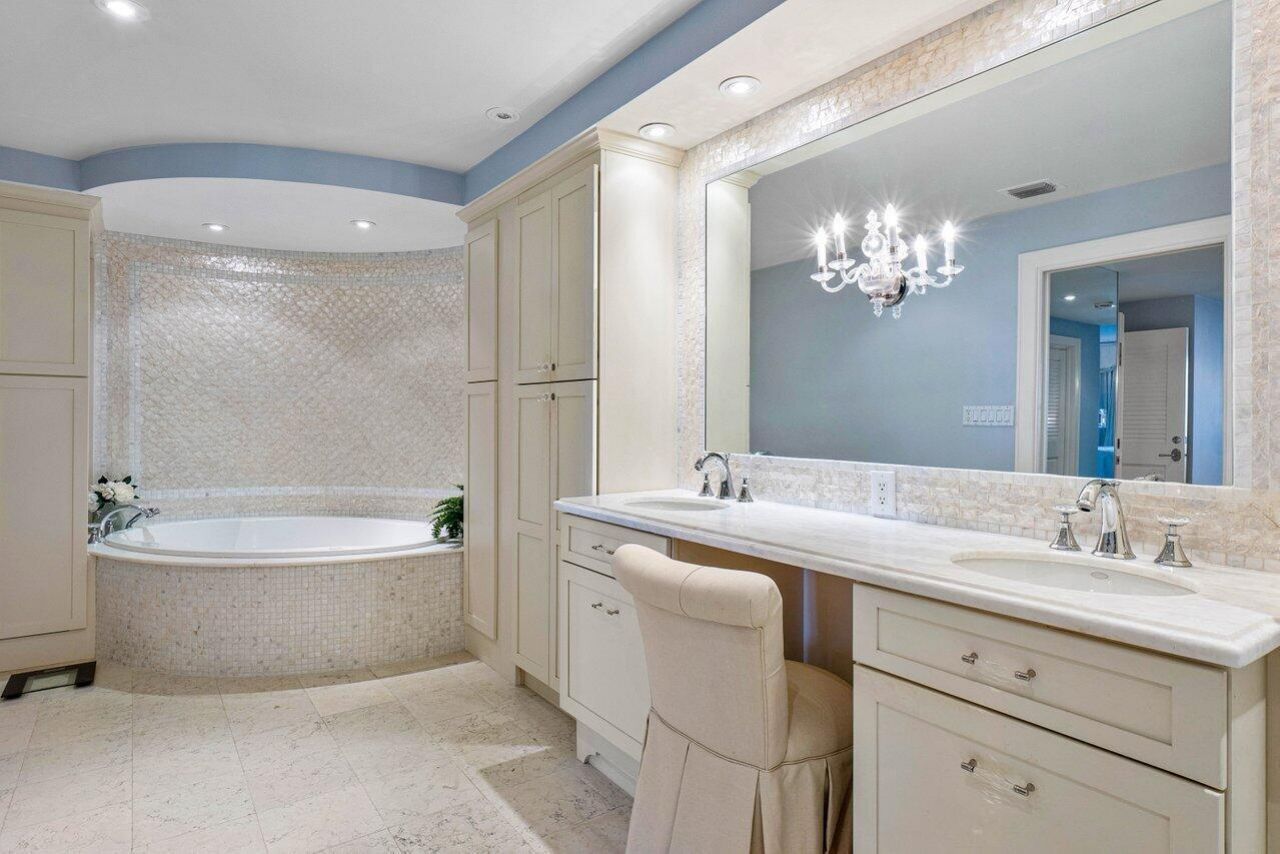 2001 SE Sailfish Point Boulevard, Unit 212, Stuart, FL 34996 Photo