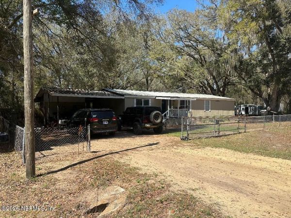 513 WILSON Drive, Interlachen, FL 32148