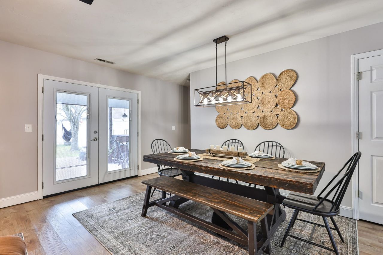 4592 Lomax Ct. Photo 10