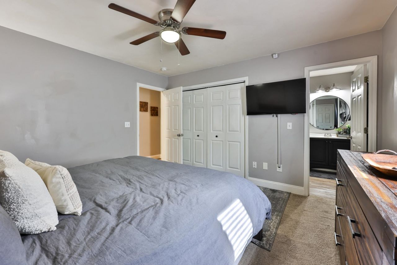 4592 Lomax Ct. Photo 14