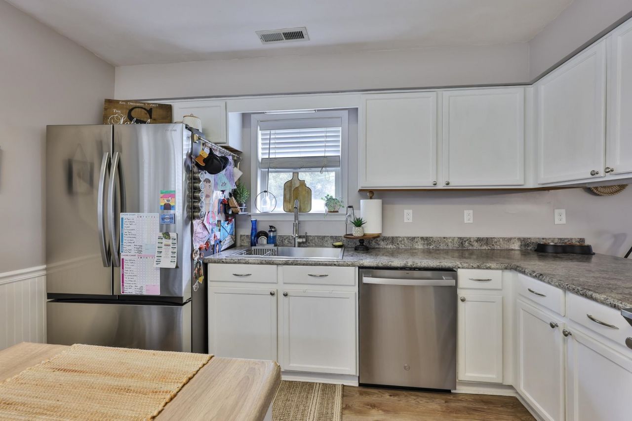 4592 Lomax Ct. Photo 6