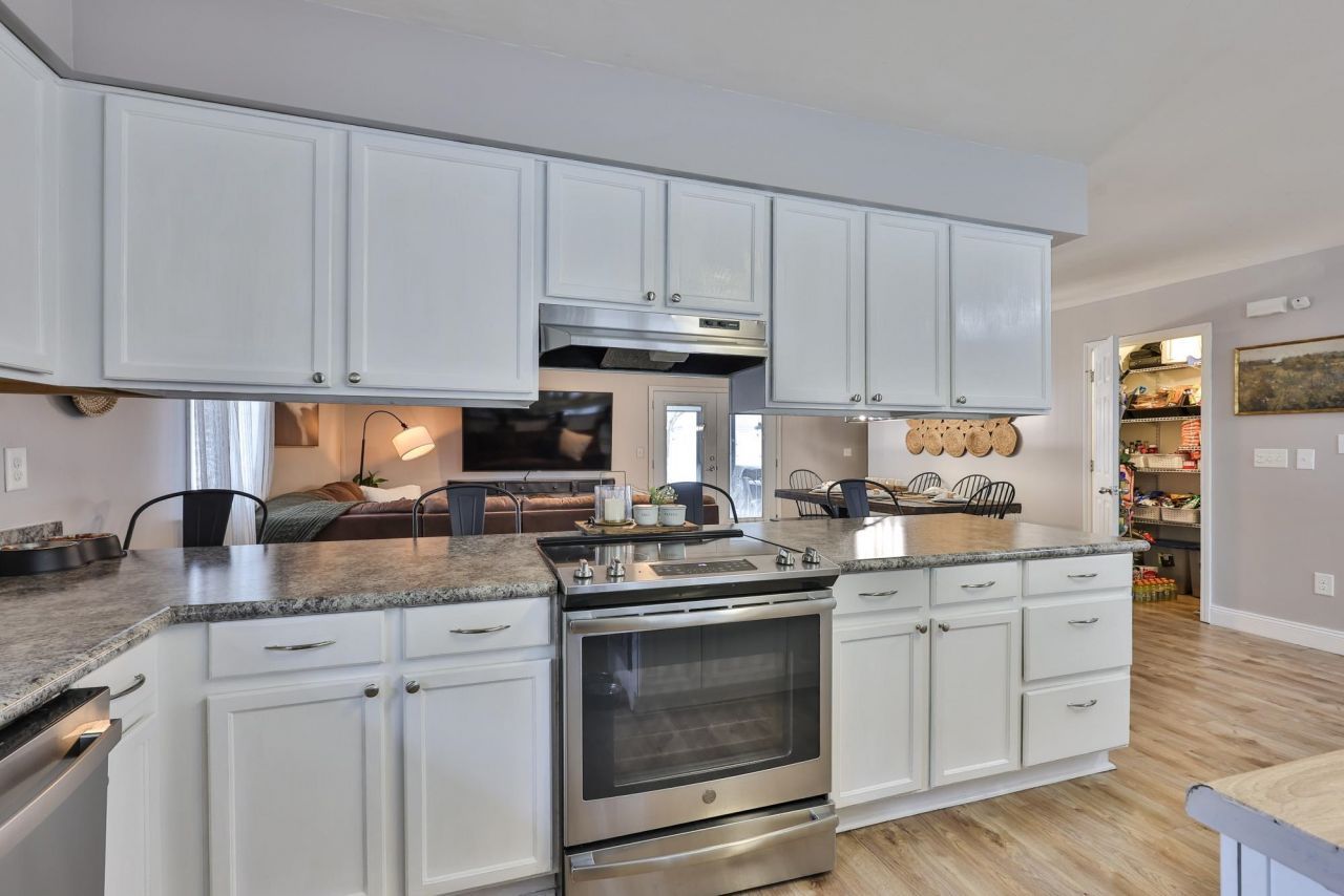 4592 Lomax Ct. Photo 7