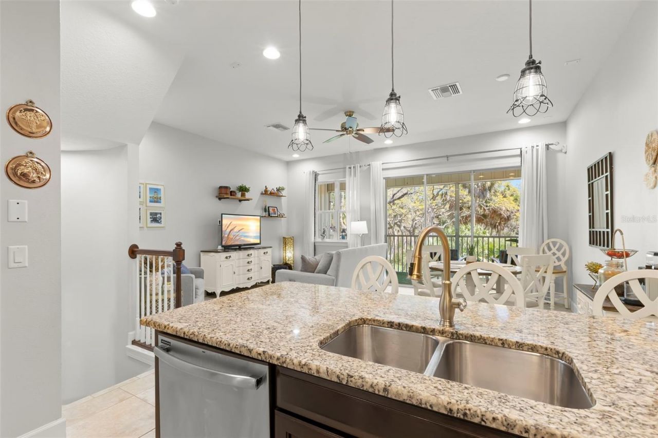 5918 Anchorage Way S, Saint Petersburg, FL 33712 Photo