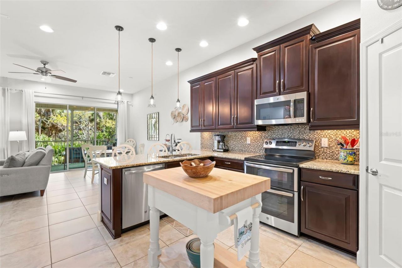 5918 Anchorage Way S, Saint Petersburg, FL 33712 Photo