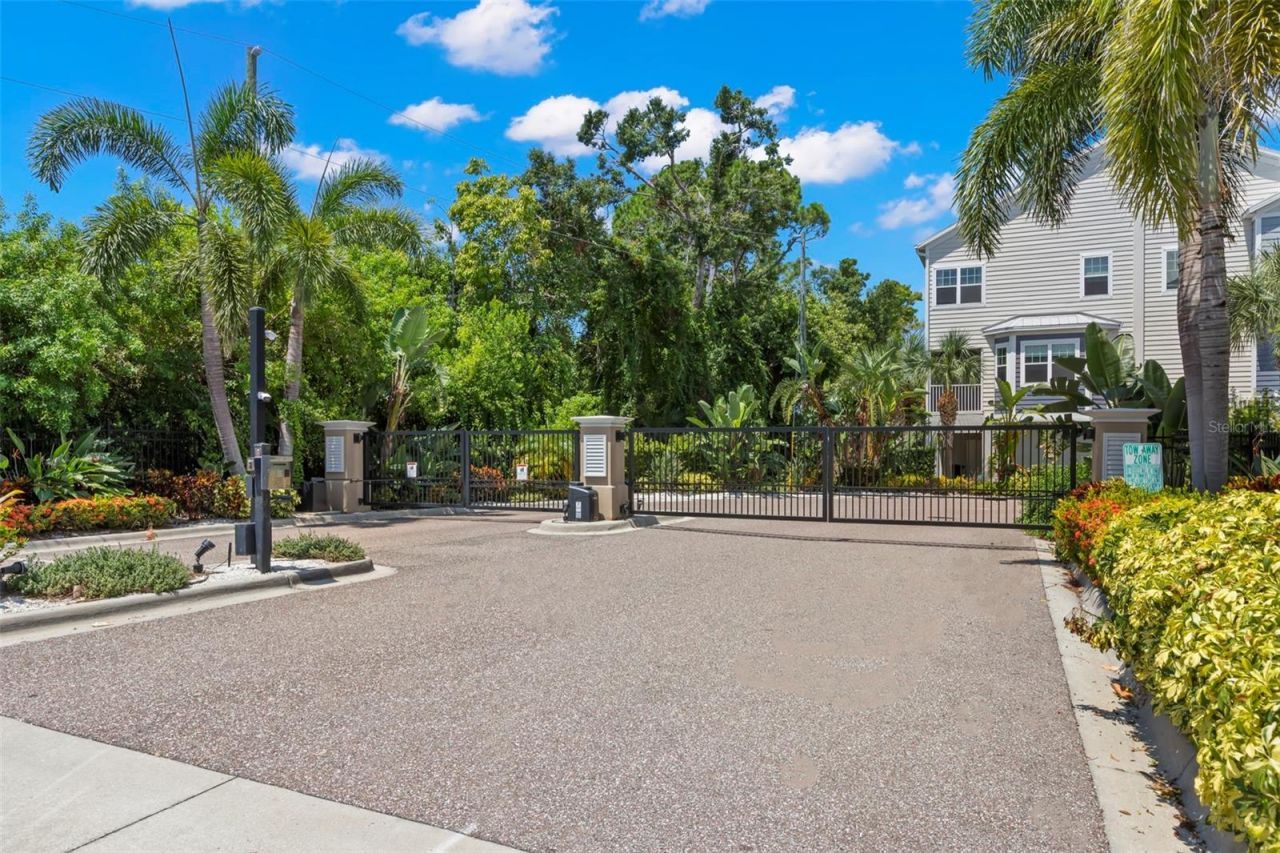 5918 Anchorage Way S, Saint Petersburg, FL 33712 Photo