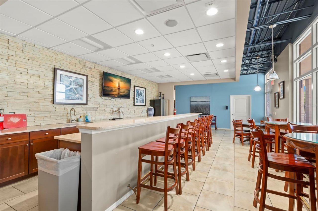 5918 Anchorage Way S, Saint Petersburg, FL 33712 Photo