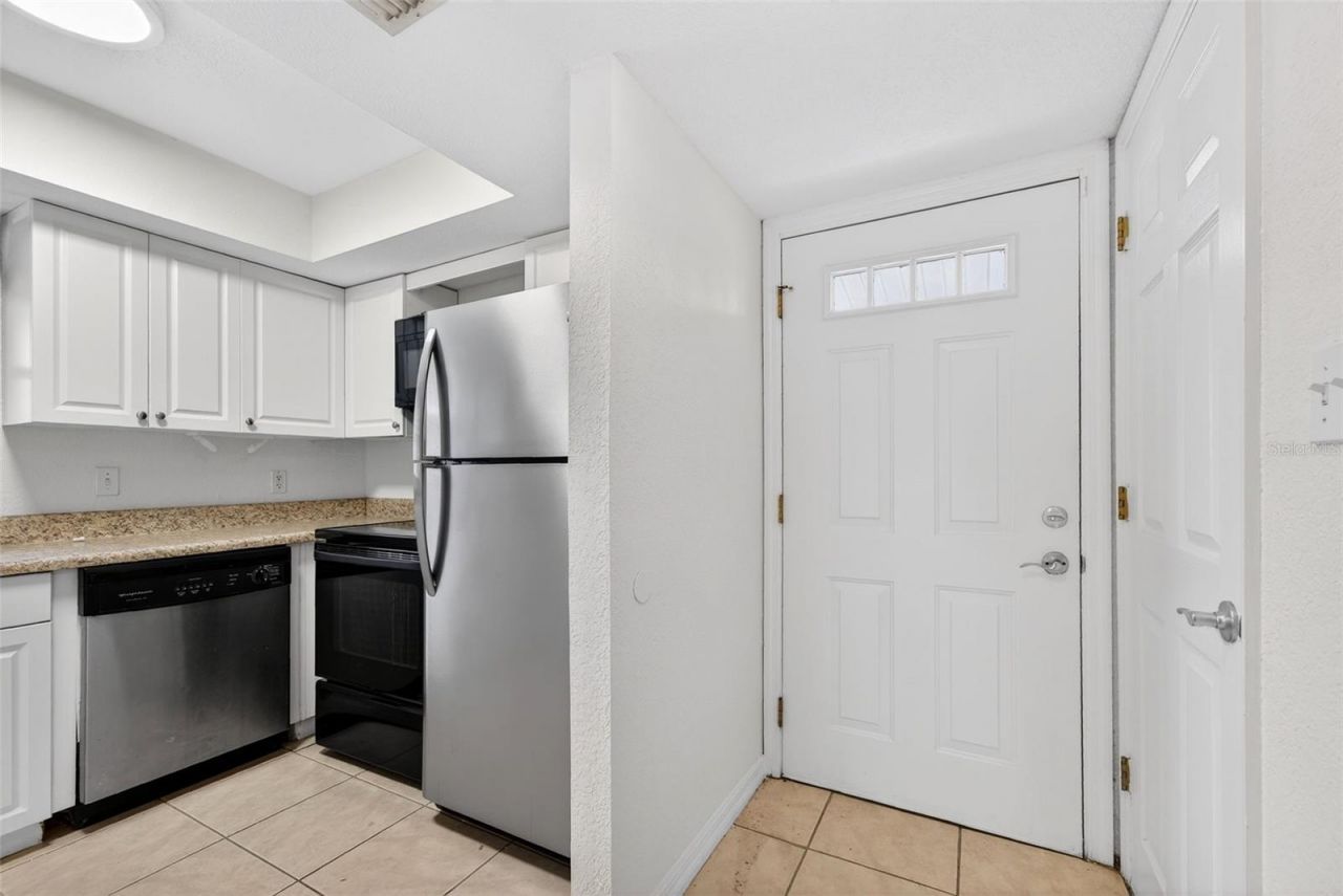 930 La Costa Circle, Unit 2, Sarasota, FL 34237 Photo