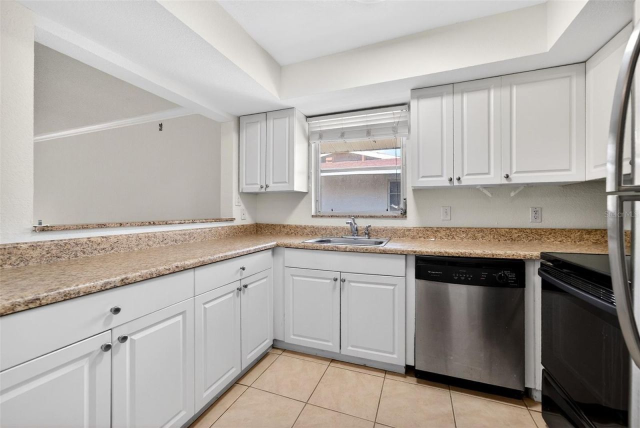 930 La Costa Circle, Unit 2, Sarasota, FL 34237 Photo