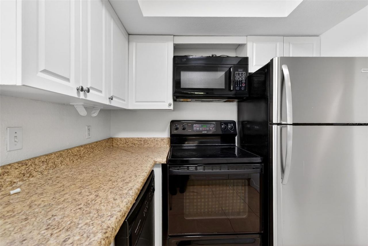 930 La Costa Circle, Unit 2, Sarasota, FL 34237 Photo