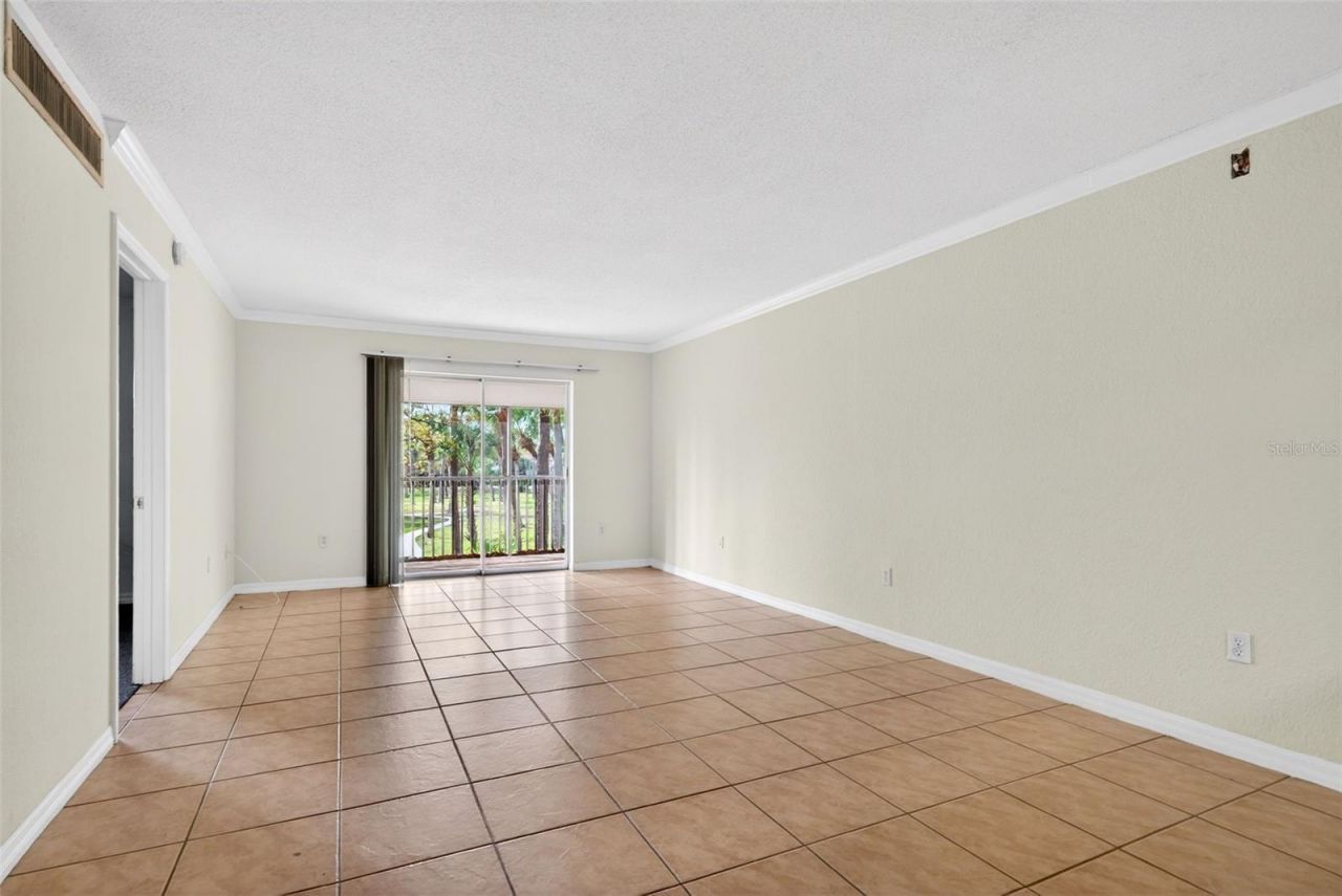 930 La Costa Circle, Unit 2, Sarasota, FL 34237 Photo