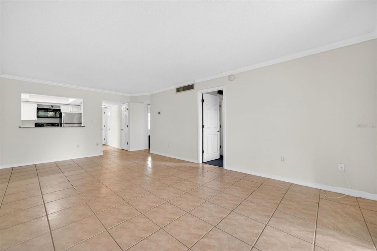 930 La Costa Circle, Unit 2, Sarasota, FL 34237 Photo