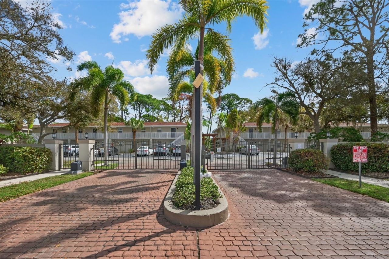 930 La Costa Circle, Unit 2, Sarasota, FL 34237 Photo