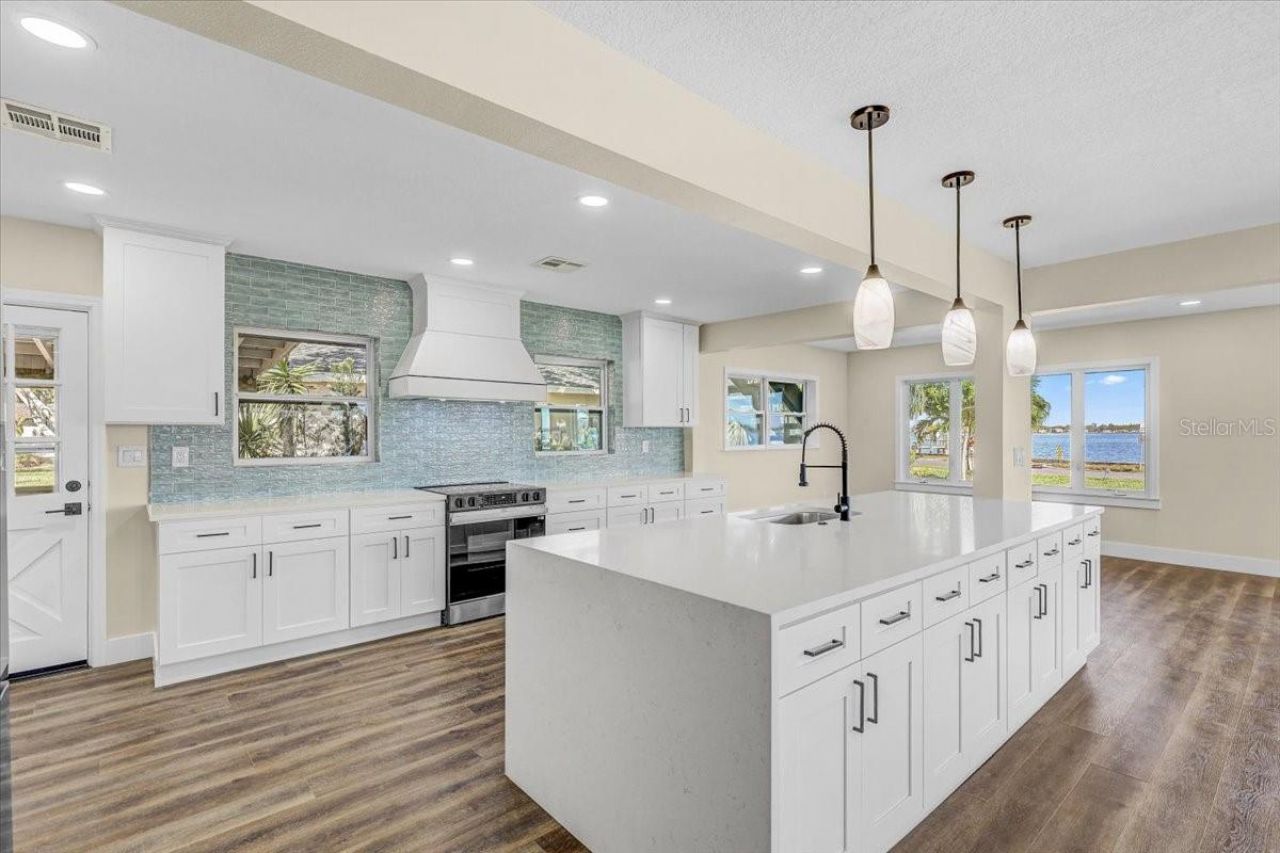 2201 Riverview Boulevard, Bradenton, FL 34205 Photo