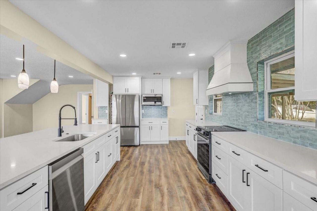 2201 Riverview Boulevard, Bradenton, FL 34205 Photo