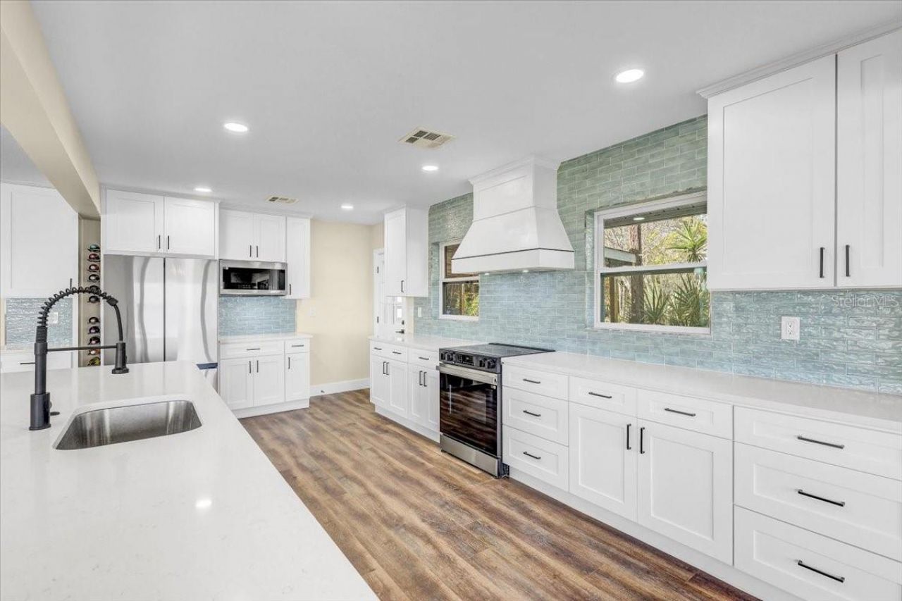 2201 Riverview Boulevard, Bradenton, FL 34205 Photo