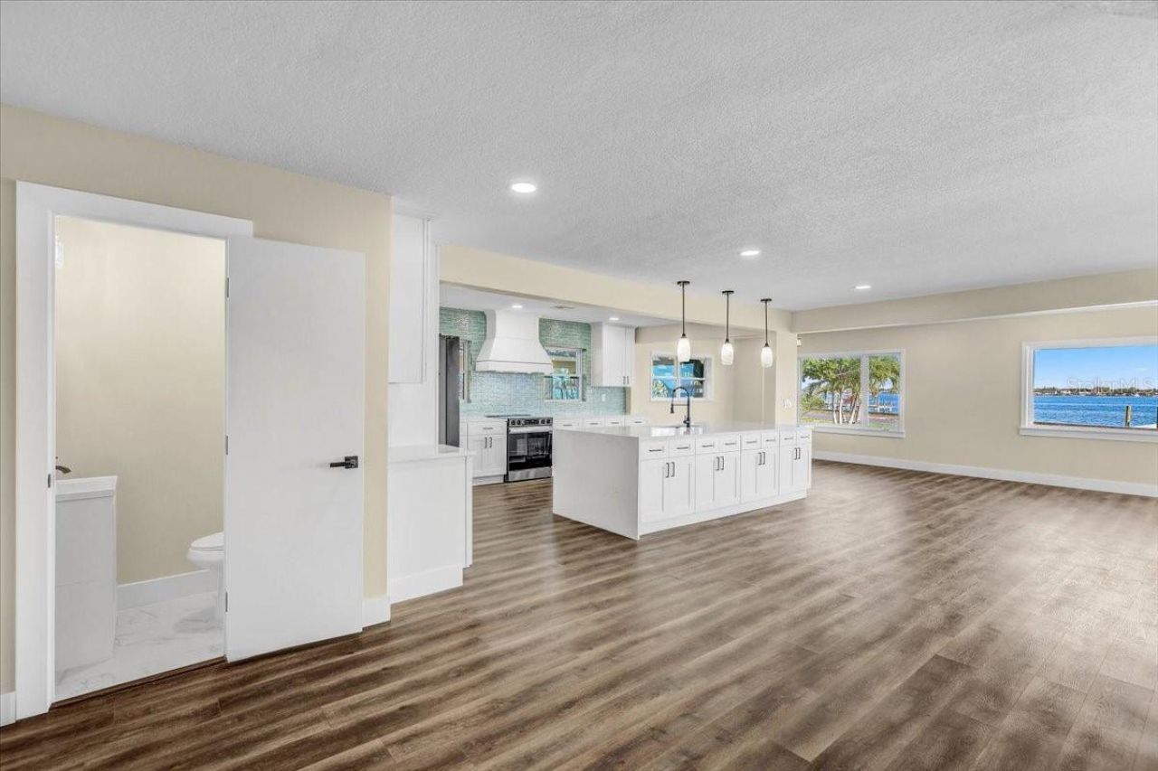 2201 Riverview Boulevard, Bradenton, FL 34205 Photo