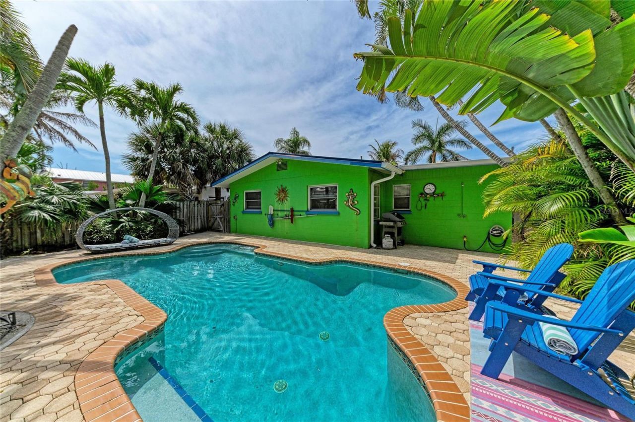 2111 Avenue B, Bradenton Beach, FL 34217 Photo