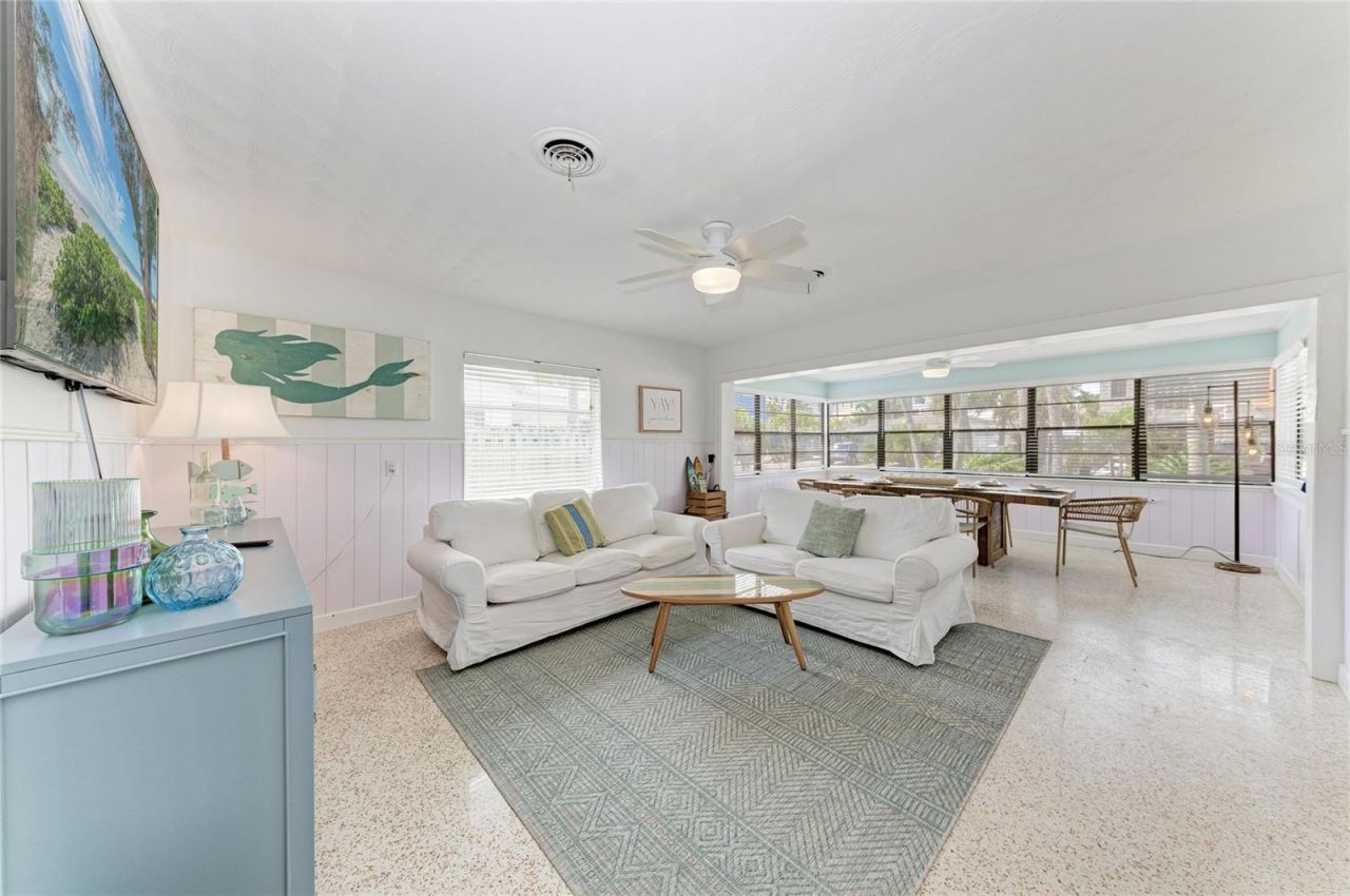 2111 Avenue B, Bradenton Beach, FL 34217 Photo