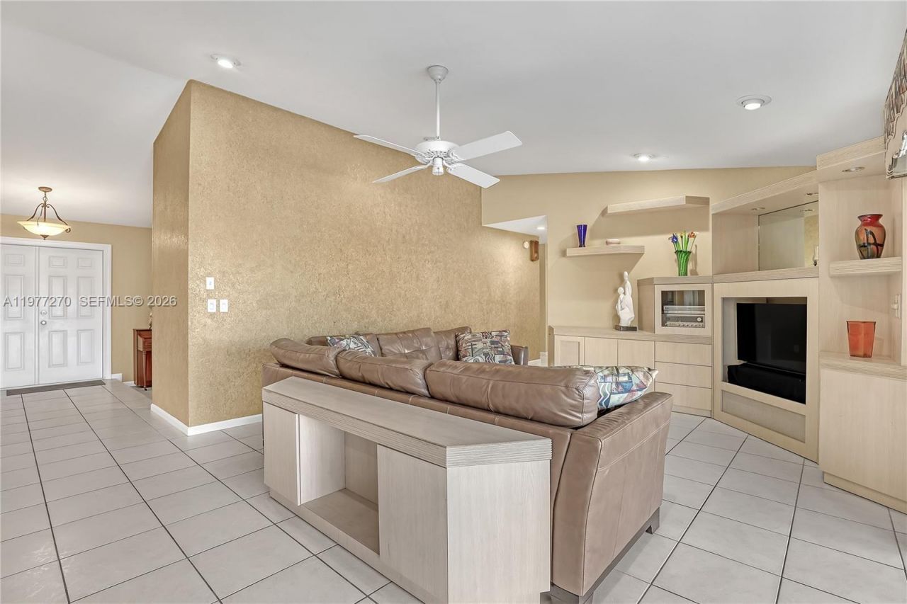 1048 NW 110th Ln , Coral Springs, FL 33071 Photo