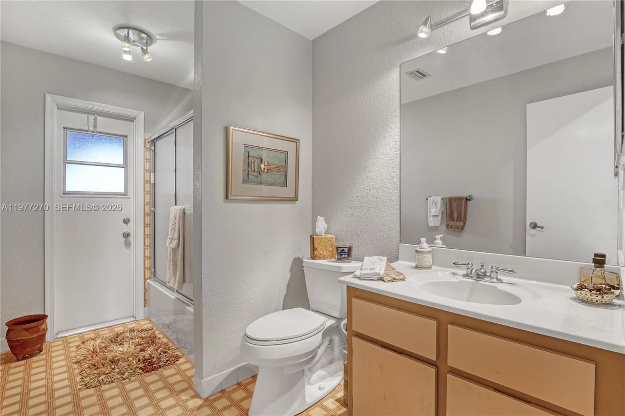 1048 NW 110th Ln , Coral Springs, FL 33071 Photo