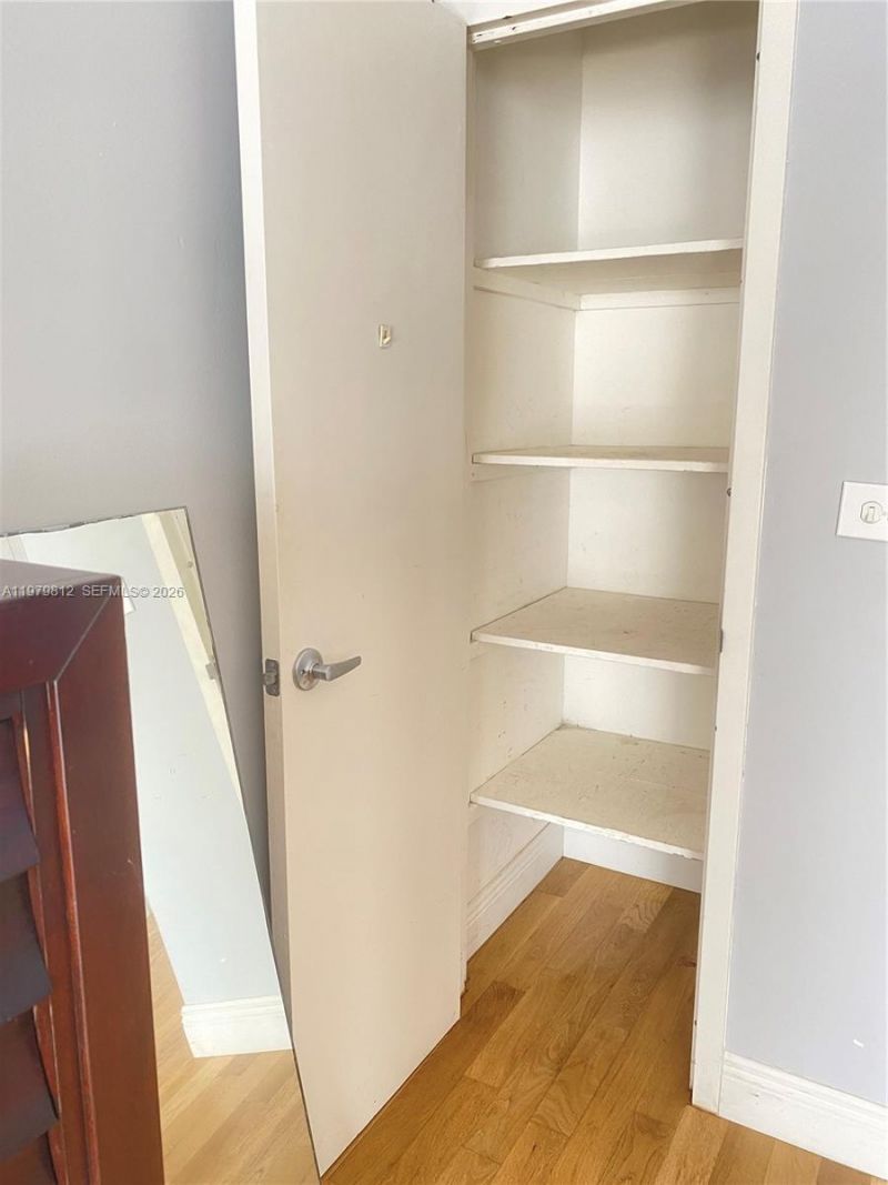 221 Meridian Ave , Unit 305, Miami Beach, FL 33139 Photo