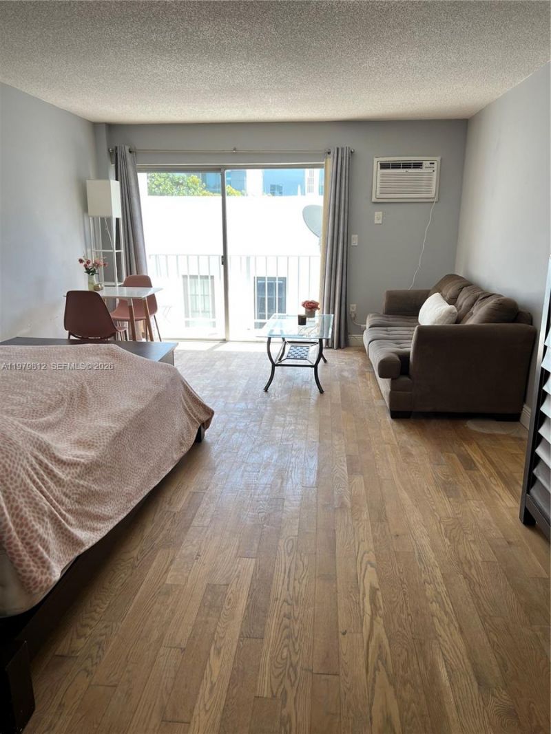 221 Meridian Ave , Unit 305, Miami Beach, FL 33139 Photo