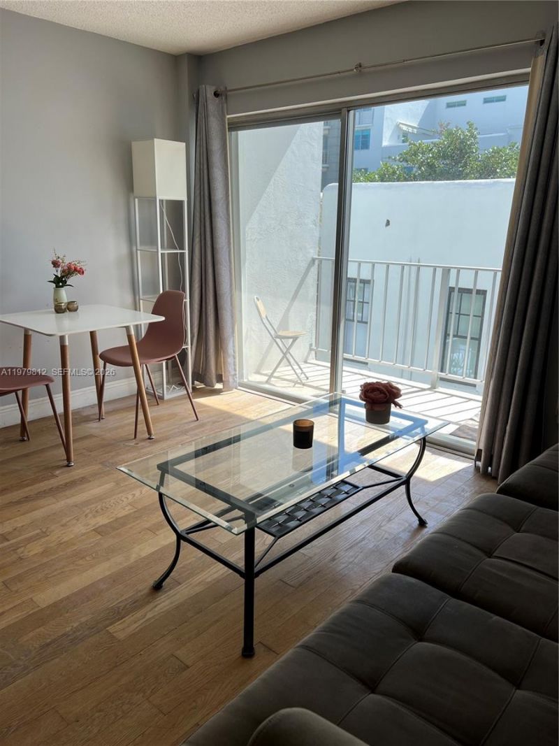 221 Meridian Ave , Unit 305, Miami Beach, FL 33139 Photo