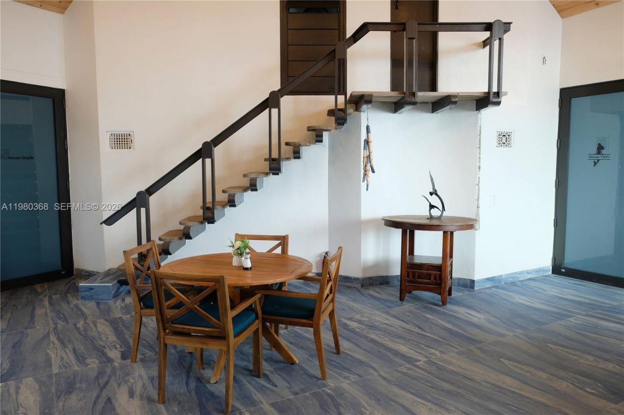 1557 Long Beach Dr , Big Pine Key, FL 33043 Photo