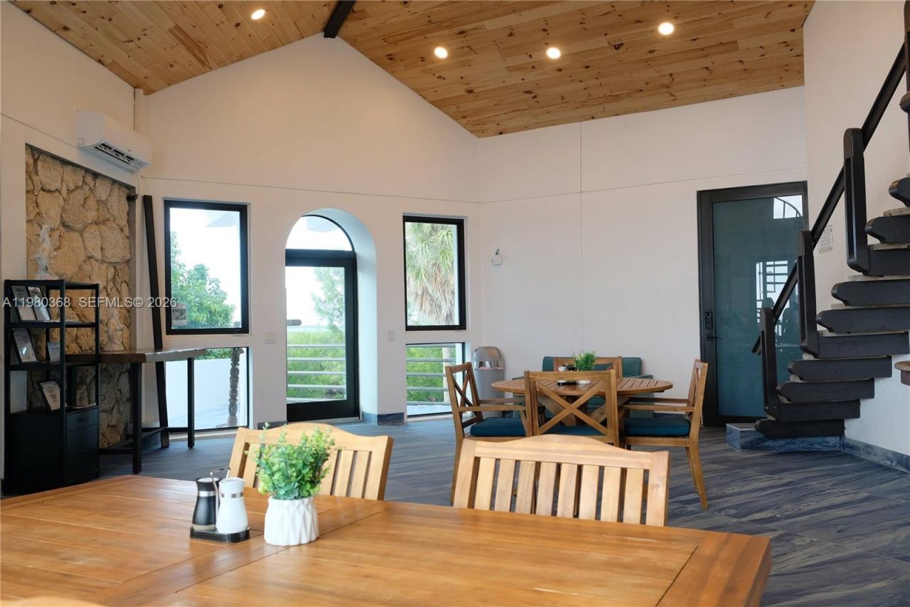 1557 Long Beach Dr , Big Pine Key, FL 33043 Photo