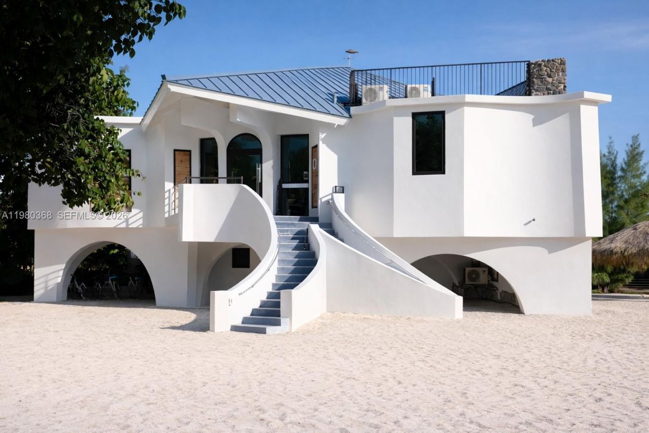 1557 Long Beach Dr , Big Pine Key, FL 33043 Photo