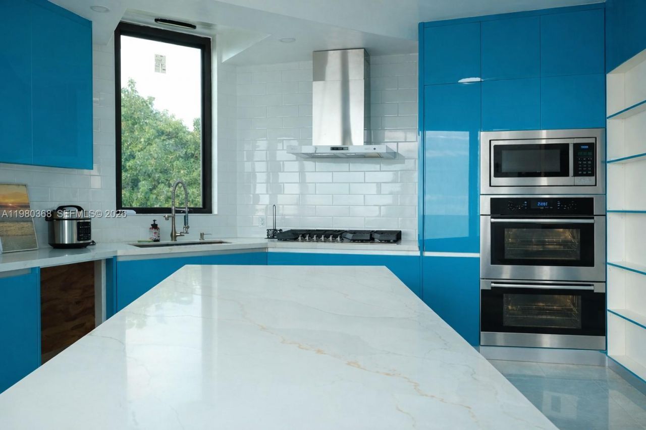 1557 Long Beach Dr , Big Pine Key, FL 33043 Photo