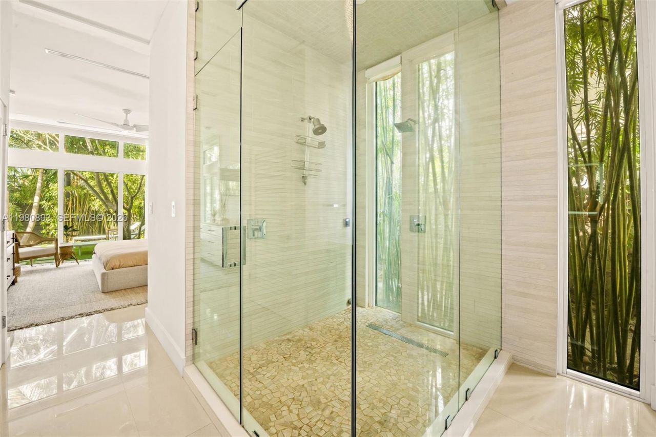 865 W 47th St , Miami Beach, FL 33140 Photo