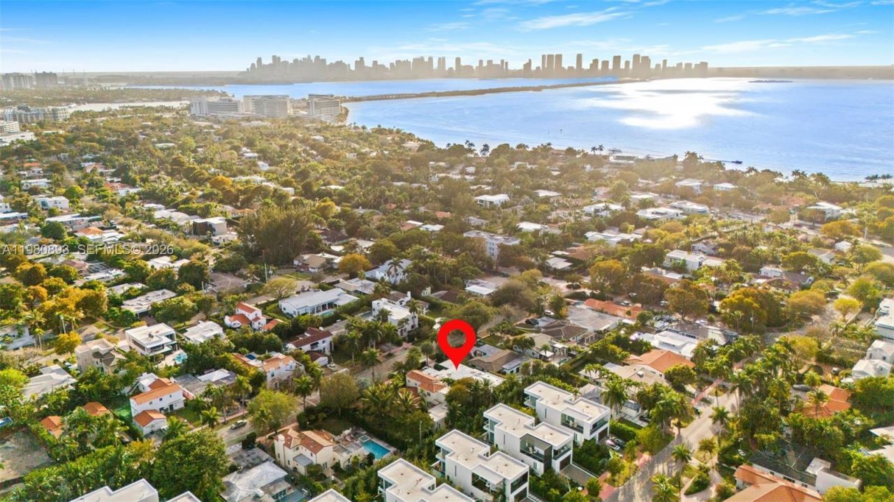 865 W 47th St , Miami Beach, FL 33140 Photo