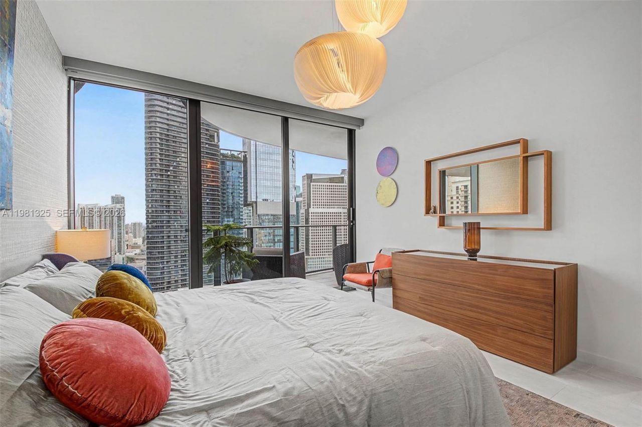 1000 Brickell Plz, Unit 2912, Miami, FL 33131 Photo