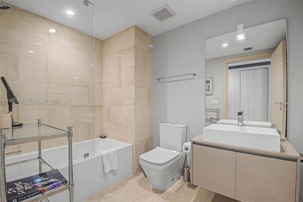 1000 Brickell Plz, Unit 2912, Miami, FL 33131 Photo