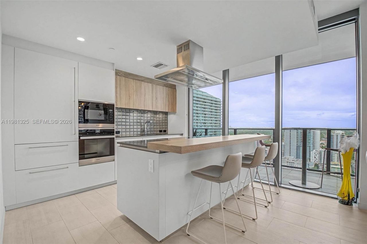 1000 Brickell Plz, Unit 2912, Miami, FL 33131 Photo