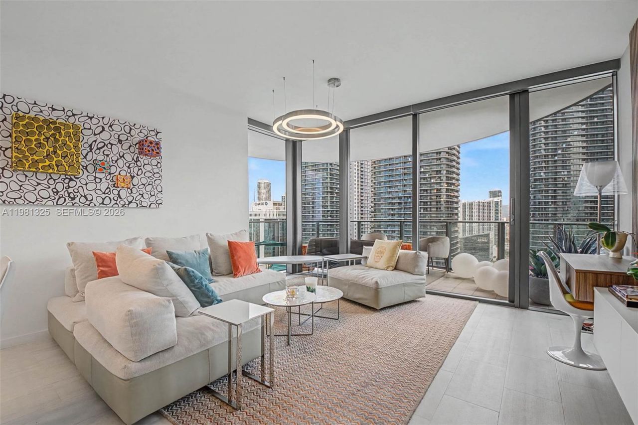 1000 Brickell Plz, Unit 2912, Miami, FL 33131 Photo