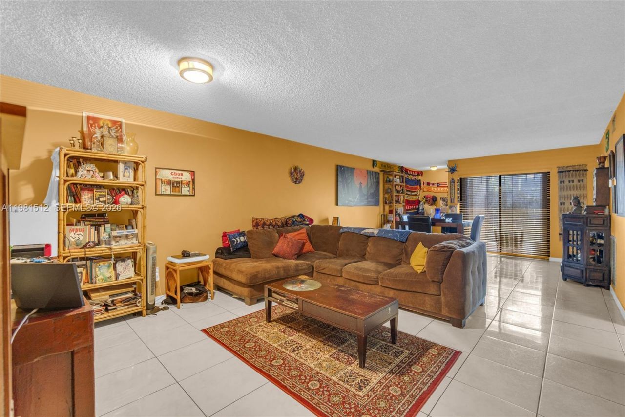 6411 SW 116th Ct , Unit E, Miami, FL 33173 Photo