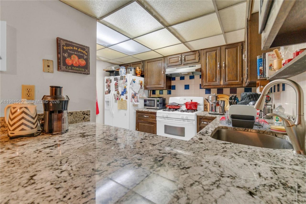 6411 SW 116th Ct , Unit E, Miami, FL 33173 Photo