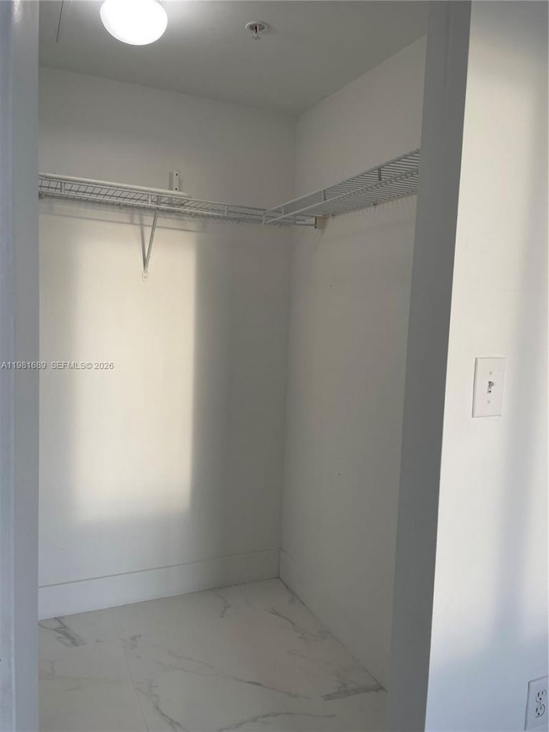 2775 NE 187th St, Unit 607, Aventura, FL 33180 Photo