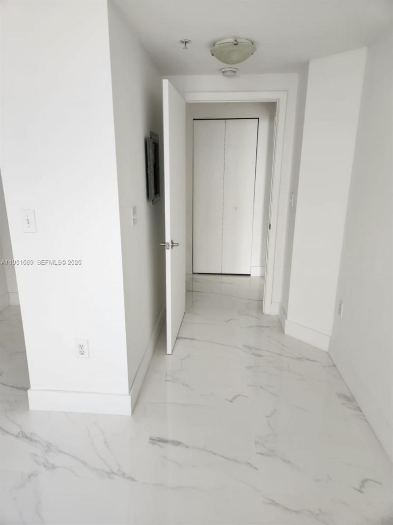 2775 NE 187th St , Unit 607, Aventura, FL 33180 Photo