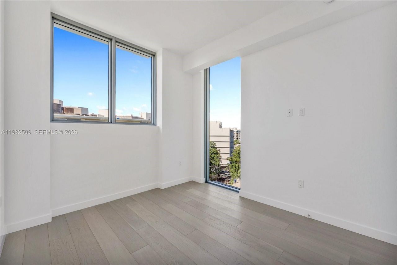 9201 E Bay Harbor Dr, Unit 702, Bay Harbor Islands, FL 33154 Photo