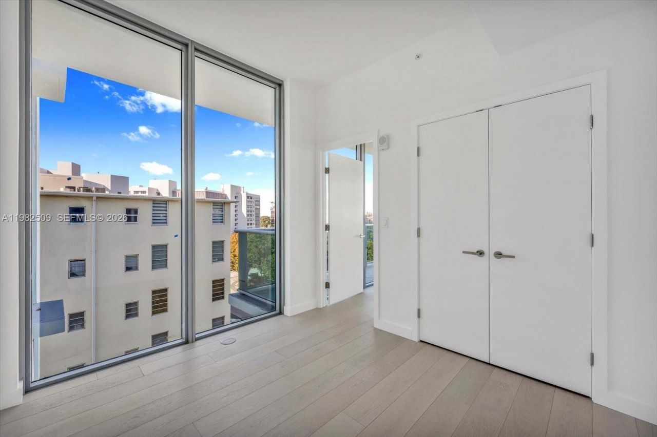 9201 E Bay Harbor Dr, Unit 702, Bay Harbor Islands, FL 33154 Photo