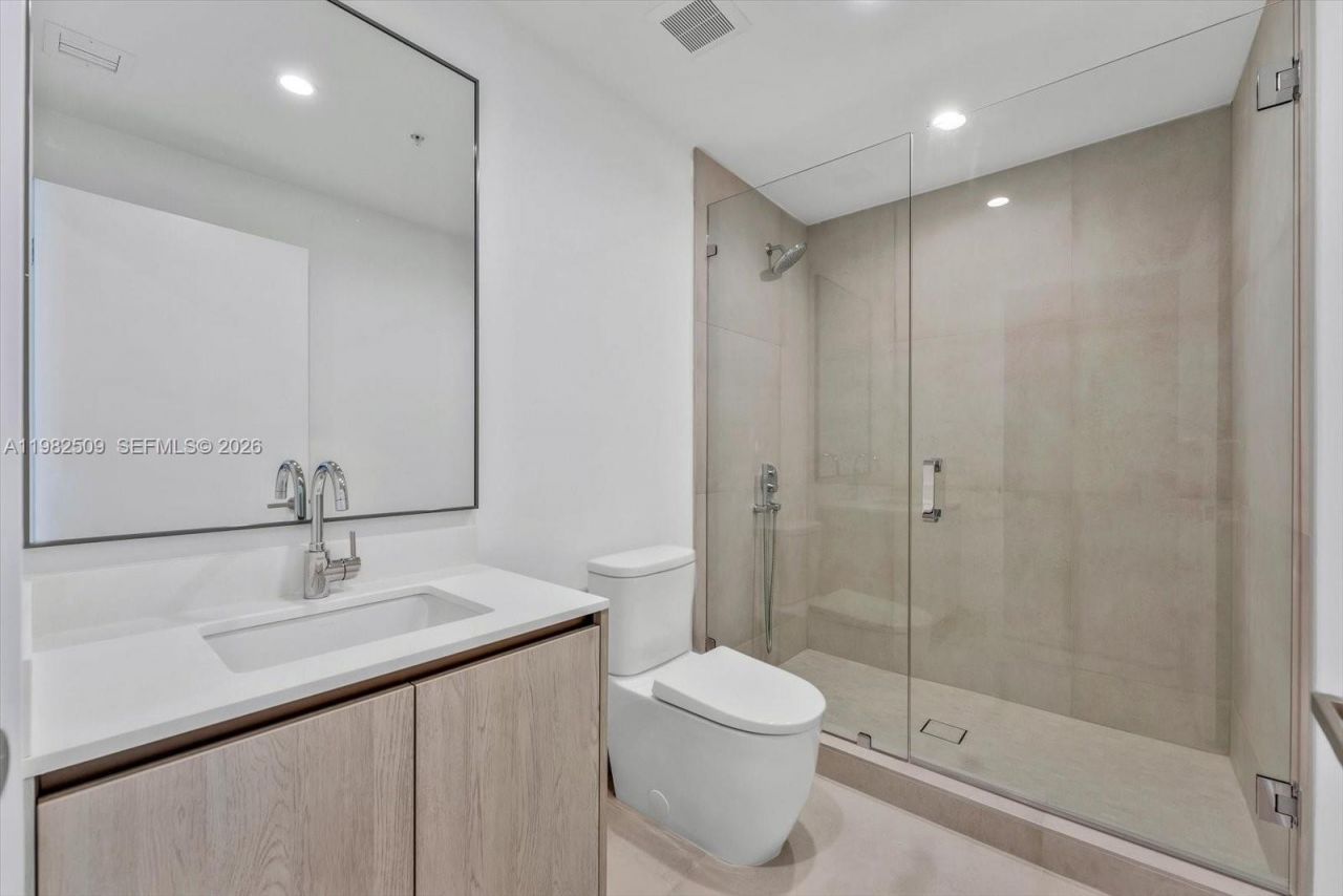 9201 E Bay Harbor Dr, Unit 702, Bay Harbor Islands, FL 33154 Photo