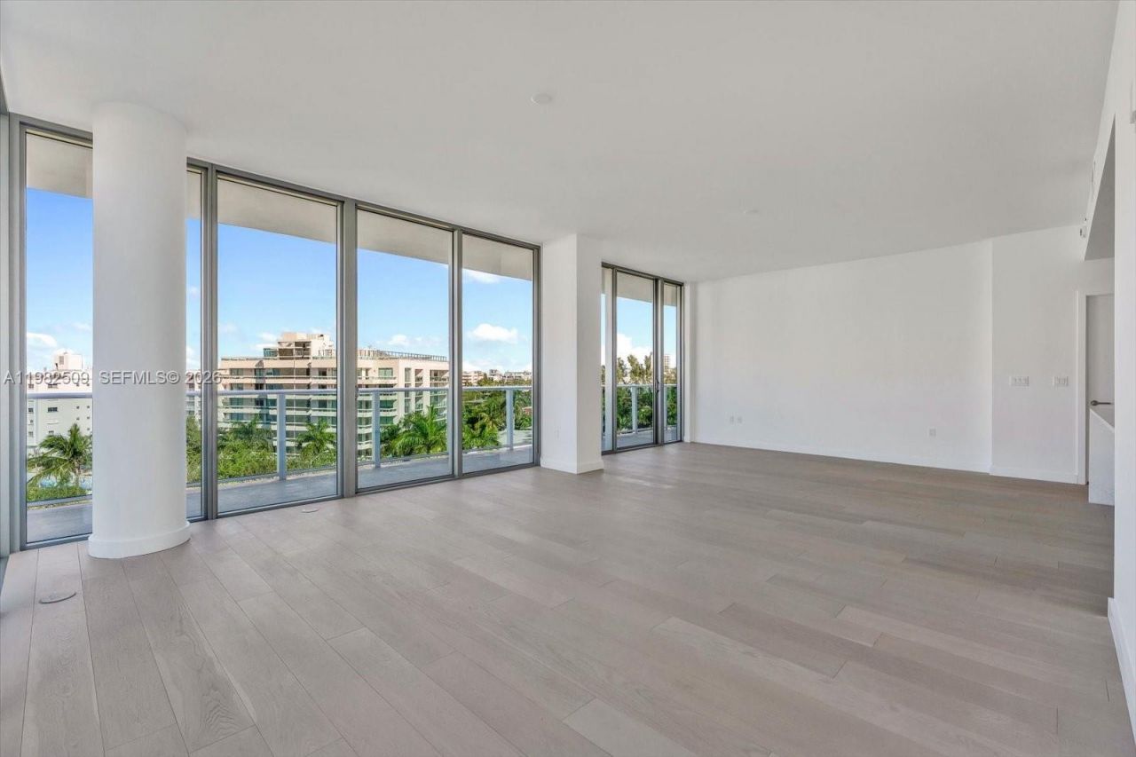 9201 E Bay Harbor Dr, Unit 702, Bay Harbor Islands, FL 33154 Photo