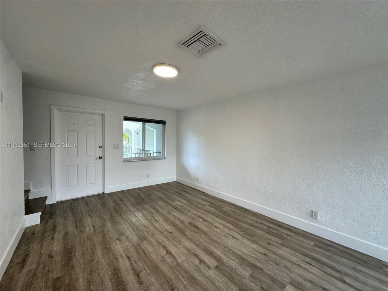 913 NE 17th St, Unit 8, Fort Lauderdale, FL 33305 Photo